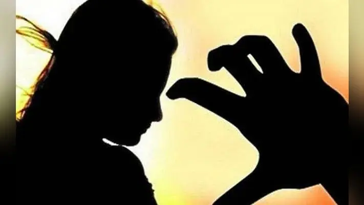 नशे में धुत रिटायर्ड इंस्पेक्टर ने महिला को छेड़ा, हुआ गिरफ्तार