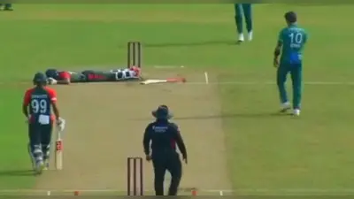 PAK vs BAN: छक्का पड़ा तो बौखलाये शाहीन अफरीदी ने बल्लेबाज को मारी गेंद, पिच पर ही गिर पड़ा खिलाड़ी