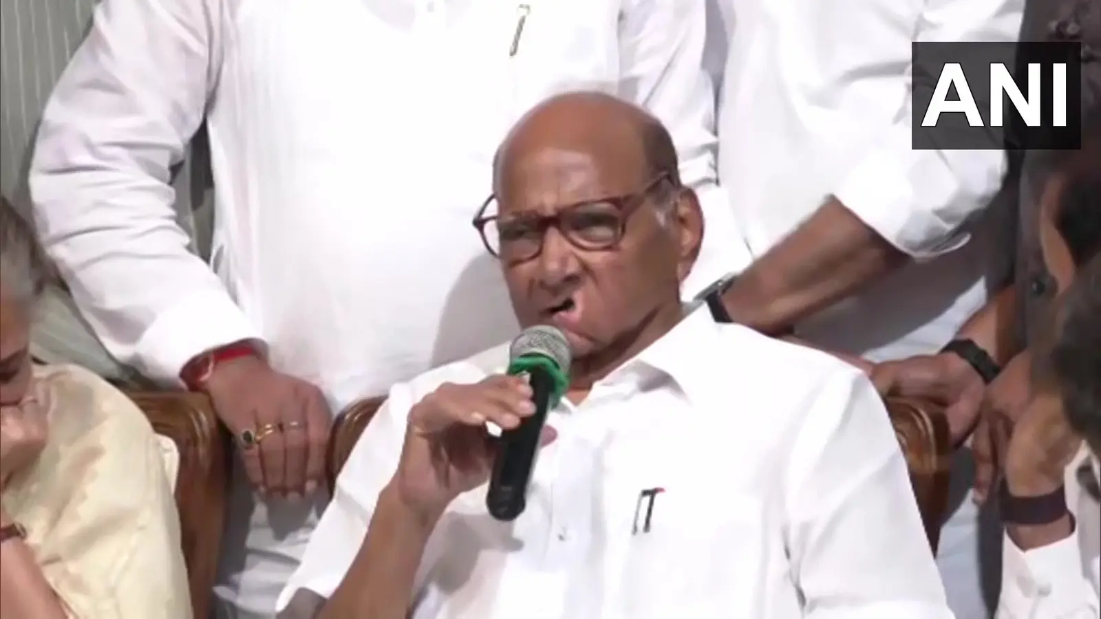 शरद पवार का अध्यक्ष पद से इस्तीफा मजबूरी या मास्टर स्ट्रोक? NCP में बढ़ता जा रहा अजित पवार का दबदबा