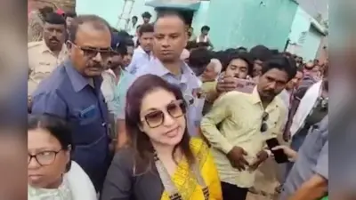 पश्चिम बंगाल पंचायत चुनाव: टीएमसी सांसद शताब्दी राय ने गांगपुर गांव में क्यों खोया आपा?