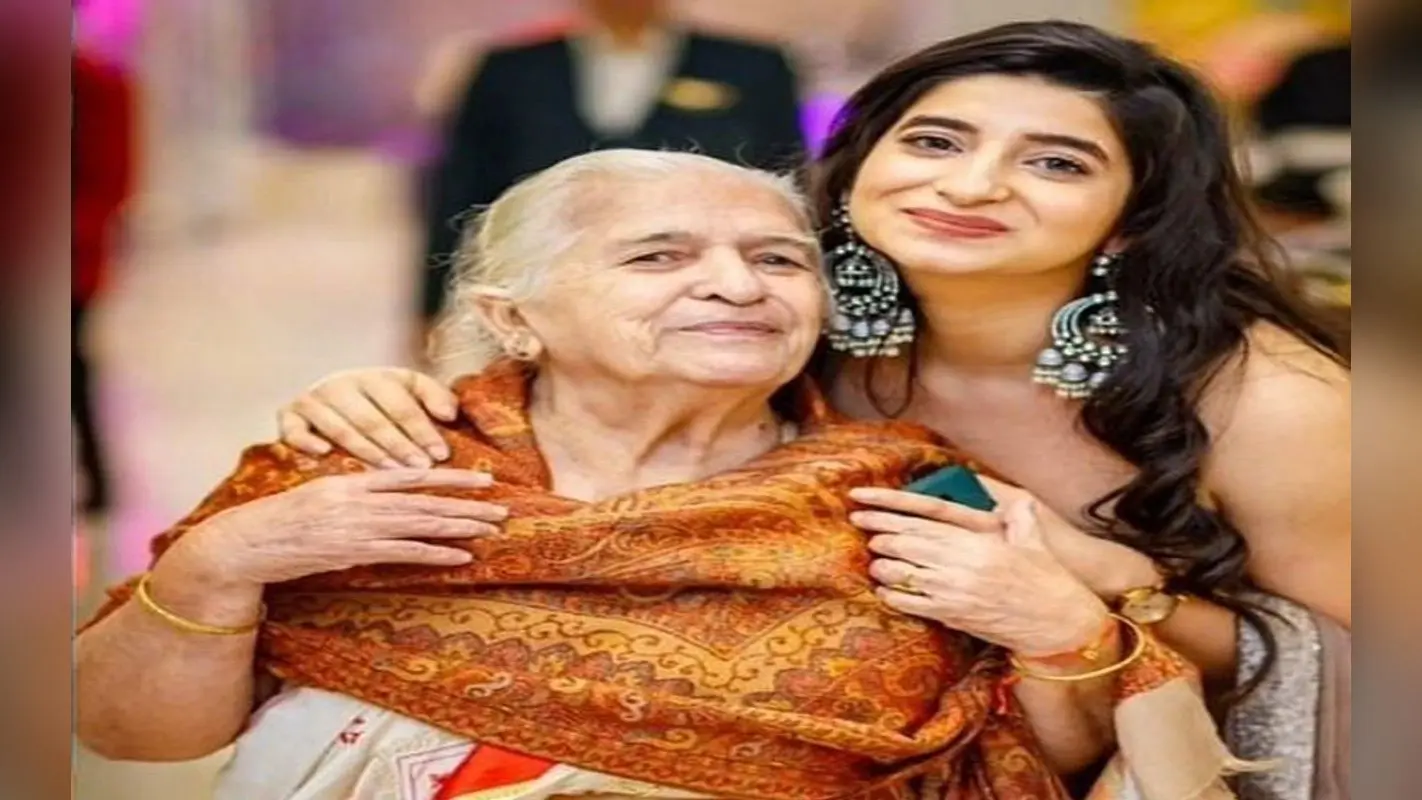 World Grand Parents Day: पोती की प्रेरणा ने दादी को बनाया बिजनेस वुमेन