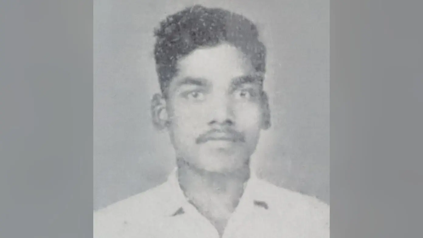 Vijay Diwas : 1971 के युद्ध में दुश्मनों से लड़ते हुए शहीद हुए झारखंड के चामू उरांव आज भी हैं गुमनाम, पढ़िए क्या है छोटे भाई की पीड़ा