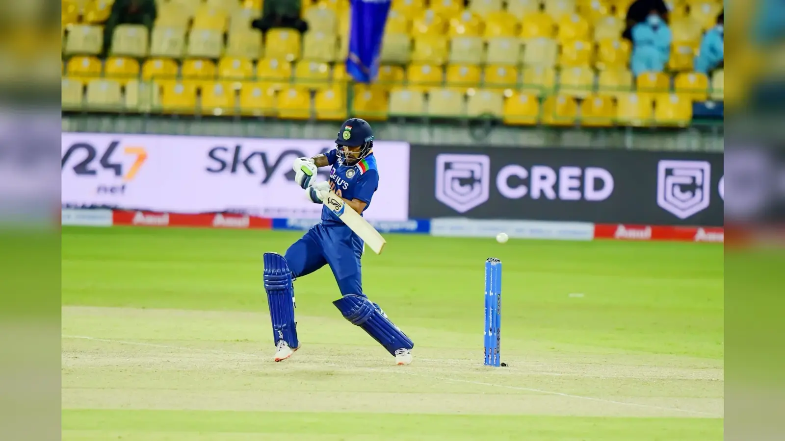 IND vs SL : धवन ने विव रिचर्ड्स का रिकॉर्ड तोड़ा, कप्तानी में डेब्यू करते हुए लगायी रिकॉर्डों की झड़ी
