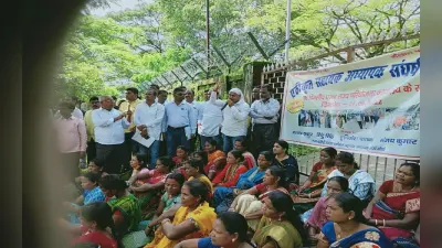 Jharkhand: बकाया मानदेय भुगतान को लेकर सहायक अध्यापकों ने शिक्षा परियोजना का किया घेराव, रखी मांगें