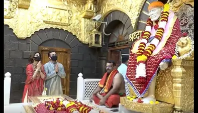 शिल्पा शेट्टी का ब्लैक साड़ी में दिखा ग्लैमरस लुक, कीमत जानकर हैरान रह जायेंगे आप