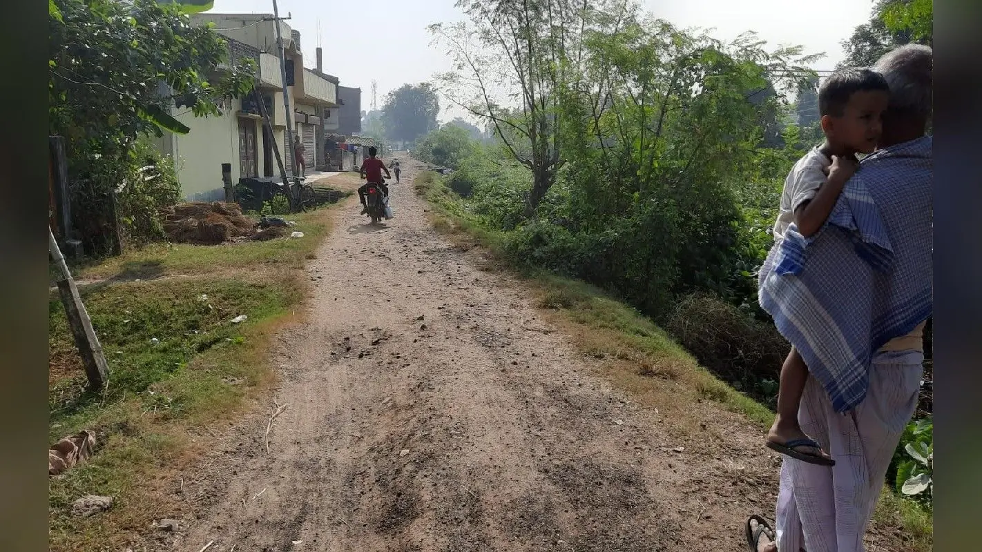 पानागढ़ रेलवे की ओर से भूमि अधिग्रहण किए जाने के खिलाफ लोगों ने डीआरएम से लगाई गुहार