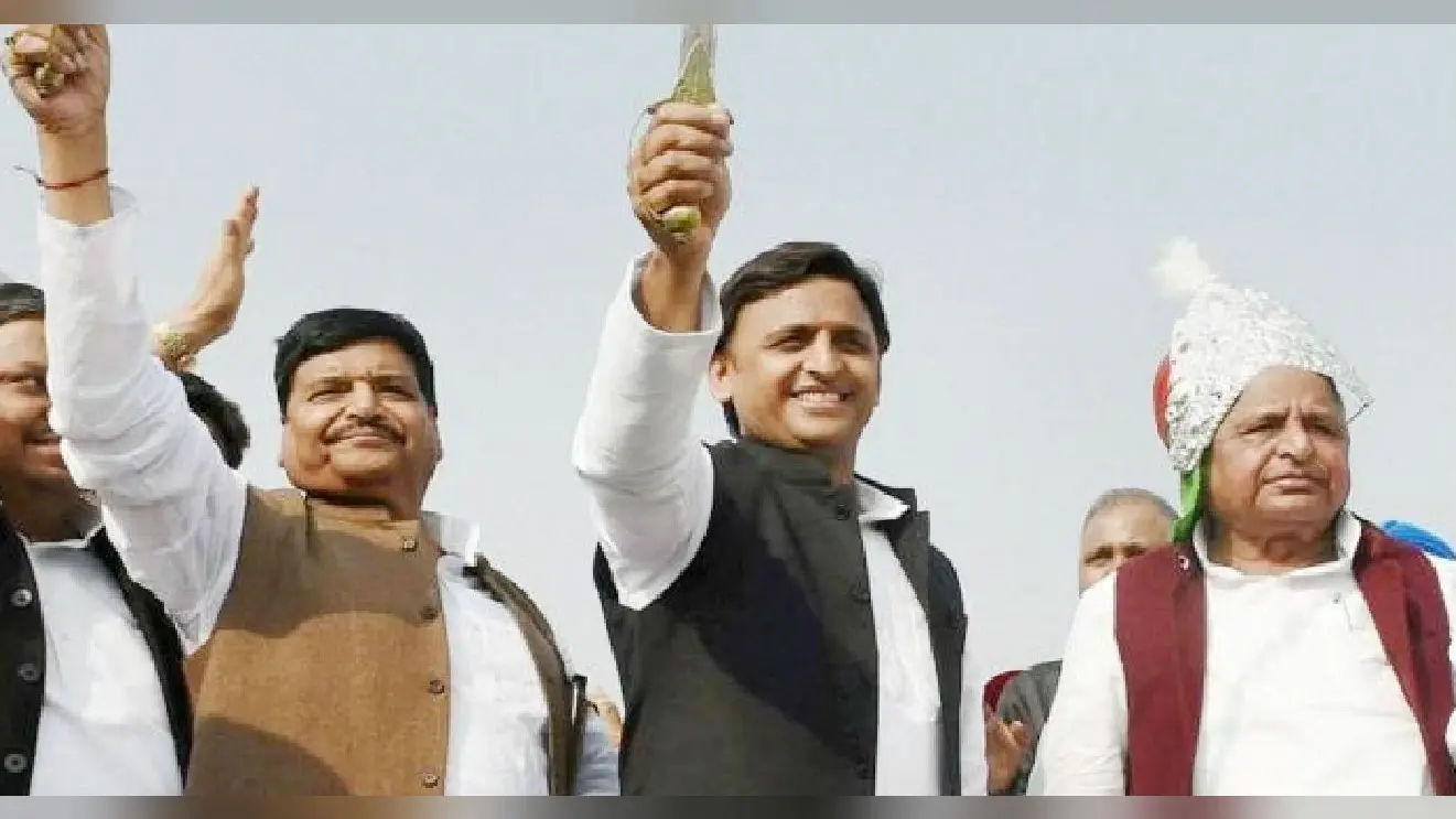 SP की प्रदेश कमेटी में शिवपाल यादव समर्थकों का रखा जाएगा ख्याल, आदित्य को मिलेगा फ्रंटल संगठन का राष्ट्रीय पद