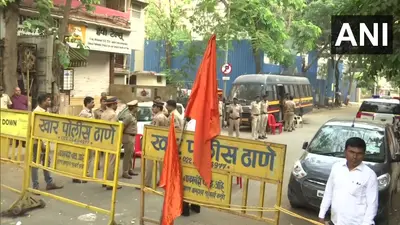 महाराष्ट्र में ‘हनुमान चालीसा’ पर जमकर बवाल, बोलीं नवनीत राणा- ‘मातोश्री जाने से कोई नहीं रोक सकता’