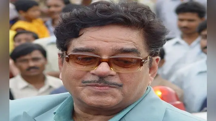 शत्रुघ्न सिन्हा ने ट्वीट कर अमित शाह पर साधा निशाना, फिर कहा- ‘बुरा ना मानो होली है’