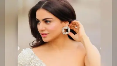 ‘Kundali Bhagya’ की प्रीता व्हाइट गाउन में दिखी बेहद हॉट, सोशल मीडिया पर वायरल हो रही एक्ट्रेस की ये बोल्ड तसवीरें
