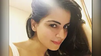 Kundali Bhagya की प्रीता सृष्टि का ग्लैमरस अवतार, इन तसवीरों पर दिल हार बैठे फैंस