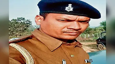 झारखंड पुलिस में रहकर नक्सलियों से दोस्ती पड़ी महंगी, करता था जानकारी लीक, अब हुआ बर्खास्त