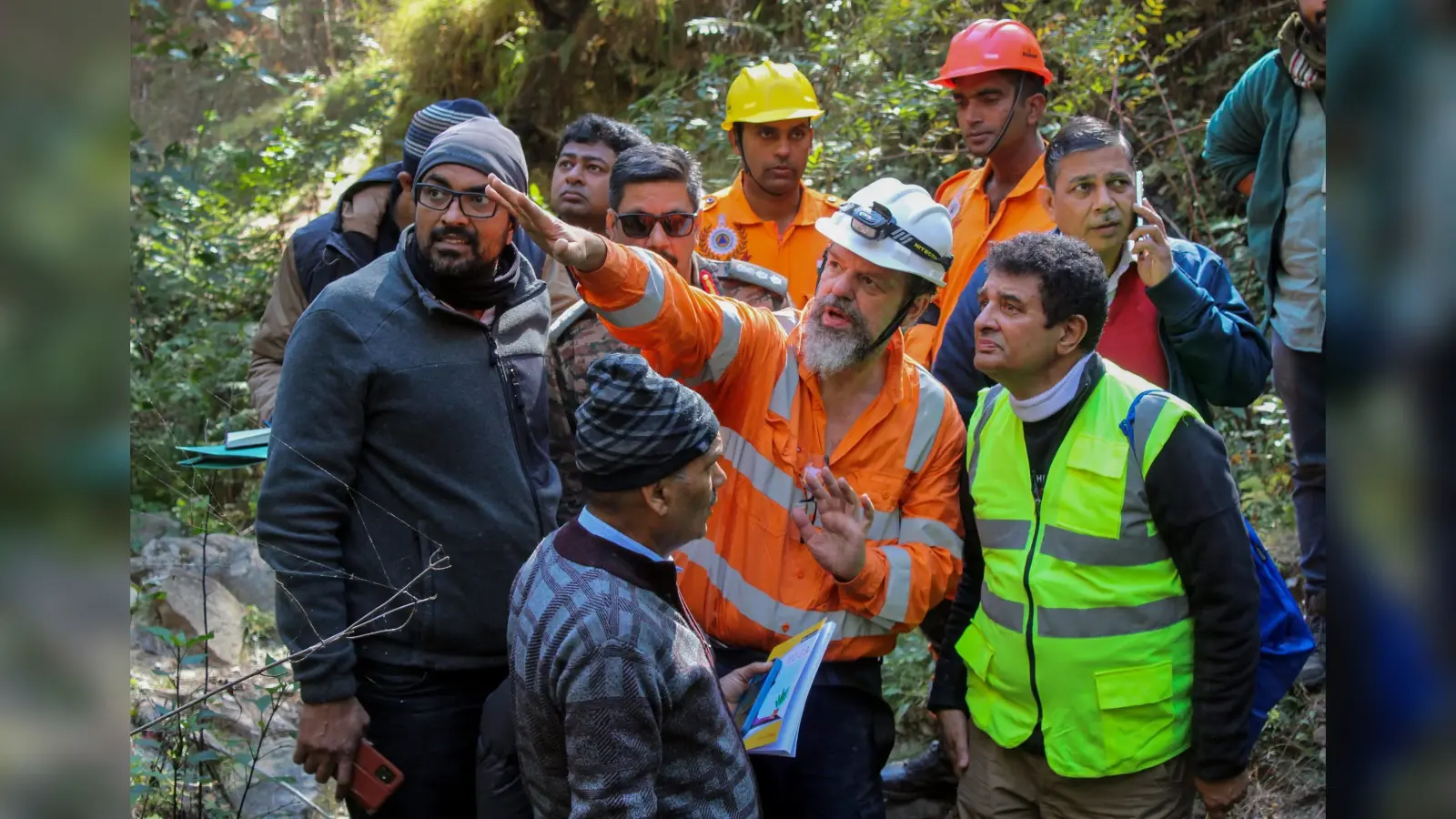 उत्तरकाशी सुरंग हादसा : टीम को मिली बड़ी सफलता, अब मजदूरों तक आसानी से पहुंचेगा खाना