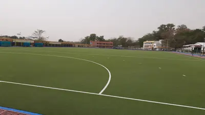 गुमला हॉकी स्टेडियम : हॉलैंड से मंगाया गया था एस्ट्रोटर्फ, करोड़ों खर्च, परंतु खेलने लायक ग्राउंड नहीं