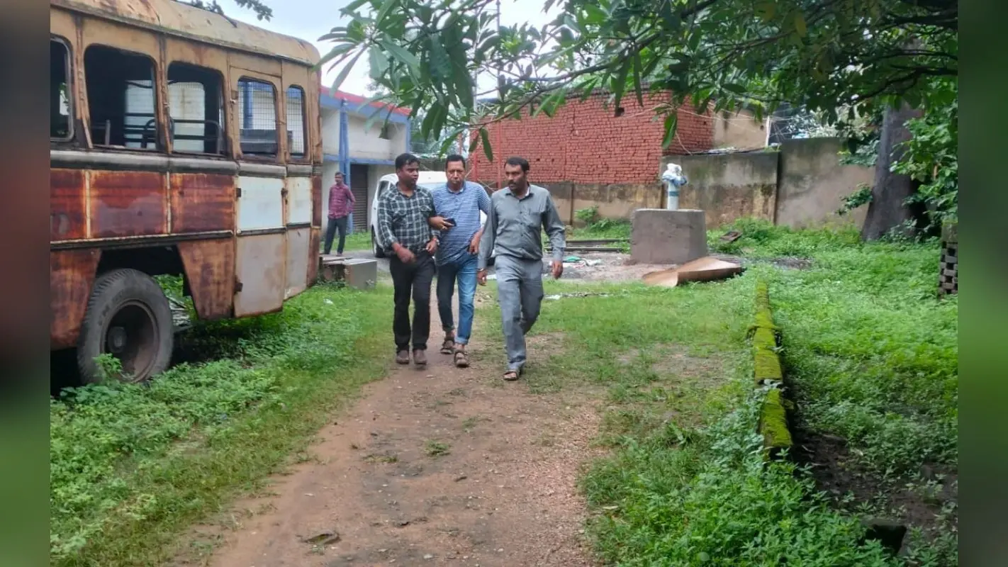 रामगढ़ : 30 हजार घूस लेते सिरका कोलियरी के क्लर्क संदीप कुमार को सीबीआई ने किया गिरफ्तार