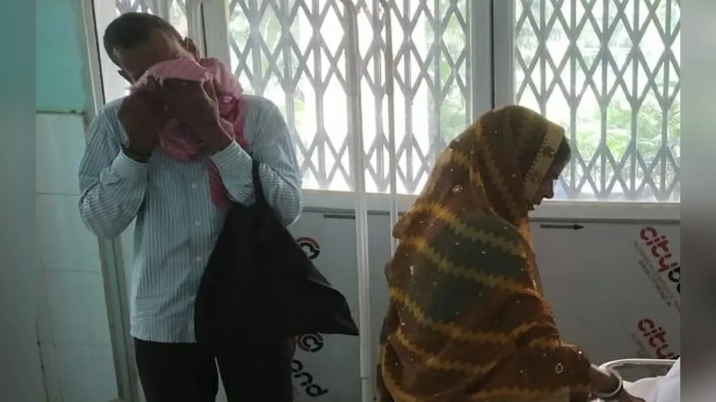 गुमला में नहीं खत्म हो रहा अंधविश्वास, सर्पदंश से छात्रा की मौत, परिजनों ने घंटों कराएं झाड़-फूंंक