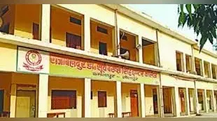 Sitapur: एक ही कॉलेज की तीन छात्राओं के खुदकुशी के पीछे ये थी वजह, पुलिस जांच में हुआ खुलासा…