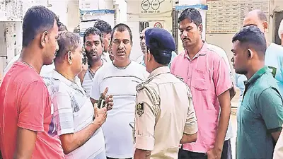 सिवान में महिला छात्रावास के बाथरूम में लगा था स्पाई कैमरा, वीडियो बनाने पर छात्राओं ने किया हंगामा