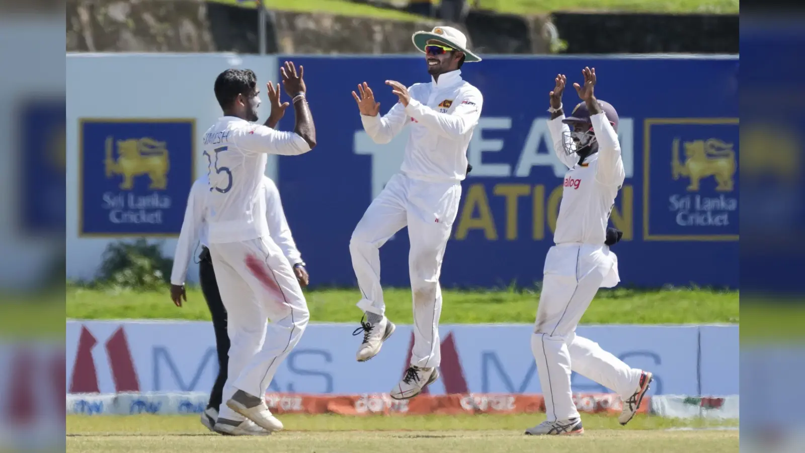 SL vs WI Test: धनंजय डिसिल्वा के शतक के बाद स्पिनरों का जलवा, श्रीलंका ने वेस्टइंडीज का सूपड़ा किया साफ