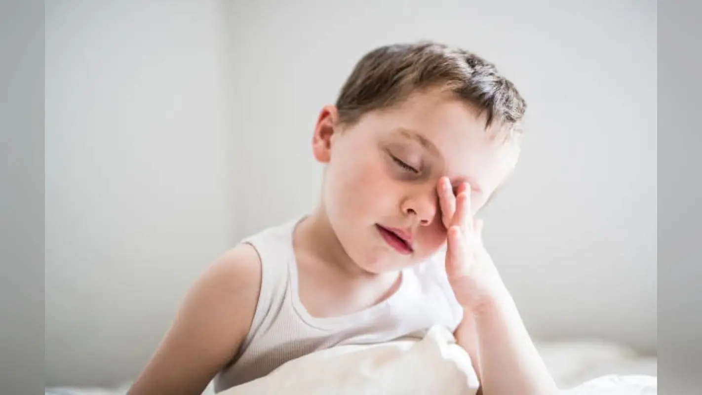 Sleep Disorders : नींद की समस्या से क्या जूझ रहा बच्चा, जानिए संकेत, लक्षण और उपाय