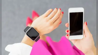 Smartwatch Buying Guide: स्मार्टवॉच खरीदते समय इन बातों का रहे ध्यान, वरना बड़ा पछताओगे