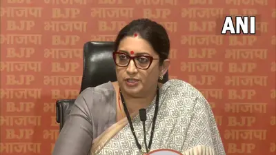 Lok Sabha Election : राहुल गांधी की नामांकन रैली में मुस्लिम लीग के झंडे को छिपाया गया, स्मृति ईरानी ने लगाया गंभीर आरोप