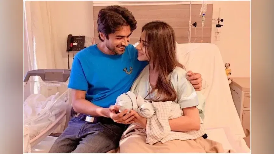 टीवी एक्ट्रेस Smriti khanna ने दिया बेटी को जन्म, बताया Lockdown में पति संग ऐसे पहुंची अस्पताल