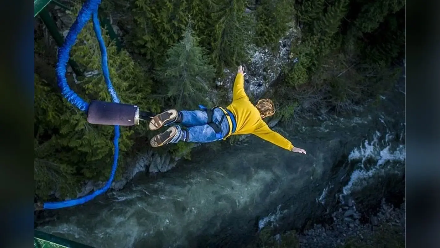 Bungee Jumping का है शौक तो अब दिल्ली-गुड़गांव में उठाएं मजा, जानें लोकेशन से लेकर टिकट प्राइस तक