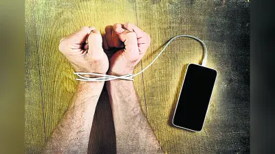 सोशल मीडिया से युवाओं में बढ़ रहा अवसाद, सप्ताह में एक दिन रखें डिजिटल उपवास