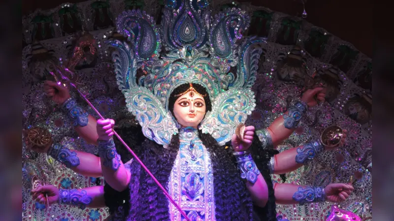 Navratri Song List: चलो बुलावा आया है से लेकर प्यार सजा है तेरा द्वार भवानी तक..देखें एक से बढ़कर एक 10 नवरात्रि स्पेशल गीत