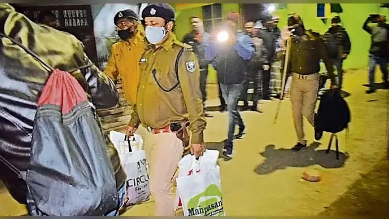 UP News: लखनऊ के ईको गार्डन में आज किसान भरेंगे हुंकार, महापंचायत में इन मुद्दों पर सरकार से होगी मांग