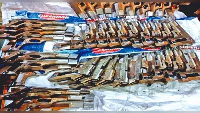 Gujarat News: गुजरात में ATS को बड़ी सफलता, पकड़ा हथियारों का जखीरा, 20 आरोपी गिरफ्तार