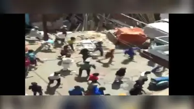 Coronavirus Viral Video: कोरोना संक्रमित की जांच करने आये डॉक्टरों पर पथराव, भीड़ ने दौड़ाया