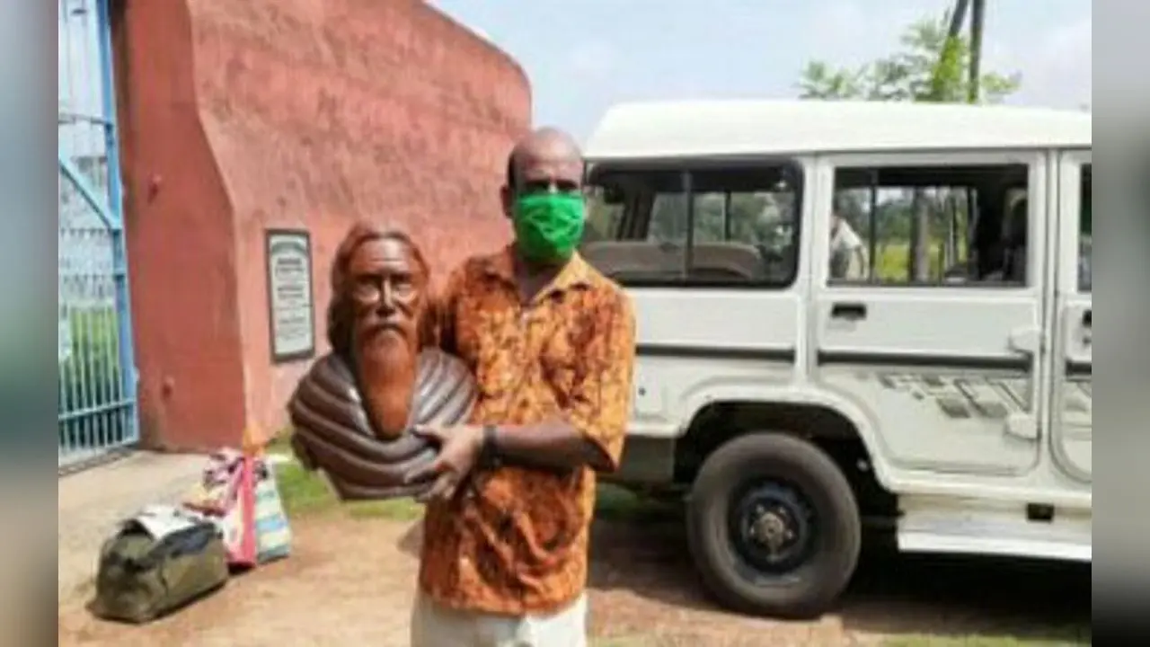 जेल में लकड़ी के चूर्ण से बनायी रवींद्रनाथ टैगोर की मूर्ति, विश्वभारती को सौंपेगा कैदी