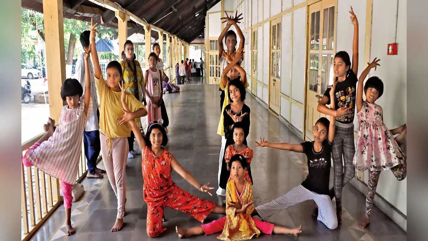 Summer Camp: रांची के ऑड्रे हाउस में लगा क्रिएटिव समर कैंप, 250 से अधिक प्रतिभागी ले रहे प्रशिक्षण