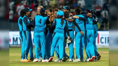Womens T20 Challenge Final: सुपरनोवाज तीसरी बार चैंपियन, फाइनल मुकाबले में वेलोसिटी को 4 रन से हराया