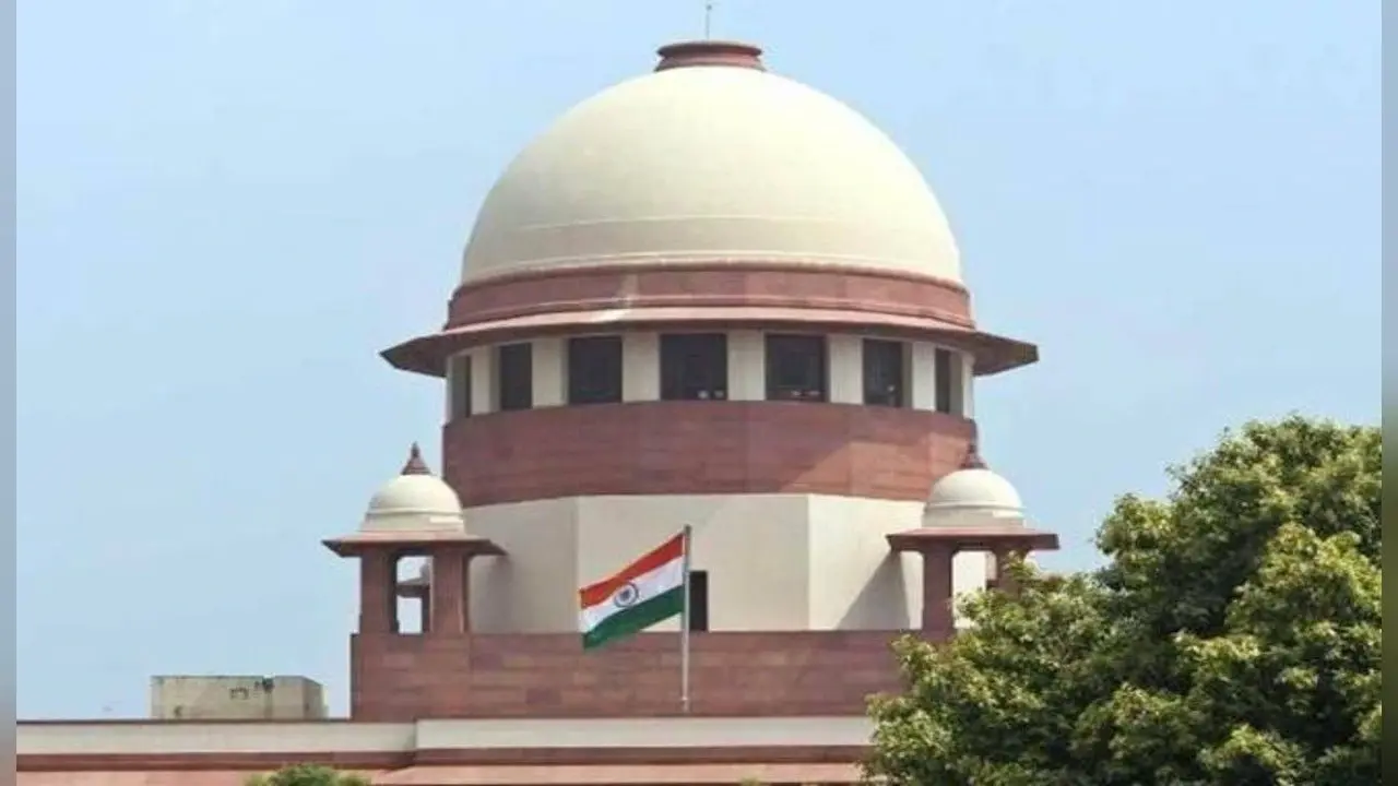 नोएडा में दो टावर ढहाने के खिलाफ रिव्यू पिटिशन फाइल करेगी सुपरटेक, 40 मंजिली इमारत गिराने का SC ने दिया आदेश