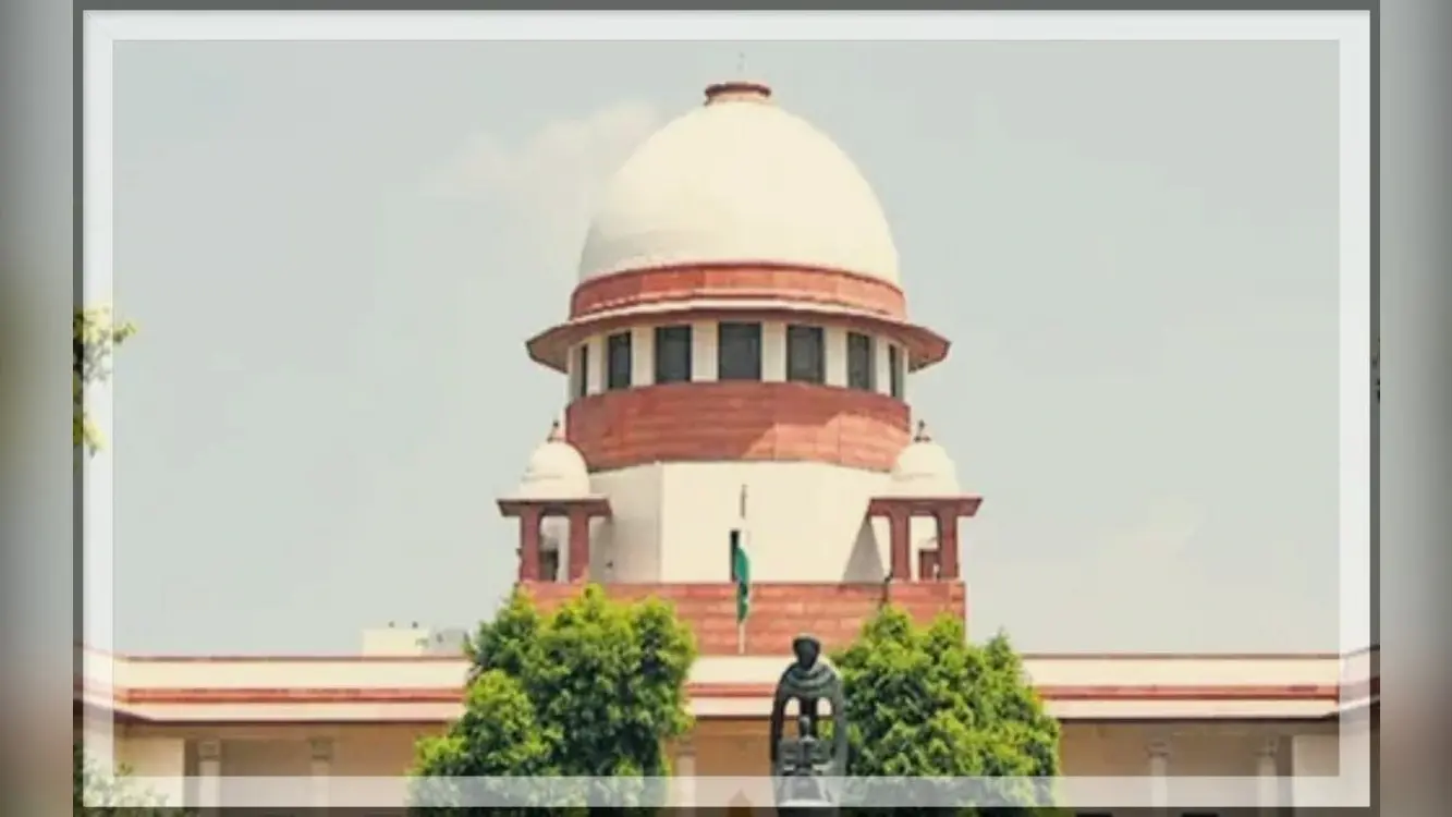 Supreme Court: सुप्रीम कोर्ट ने यूपी मदरसा शिक्षा बोर्ड अधिनियम को असंवैधानिक करार देने वाले फैसले पर लगाई रोक