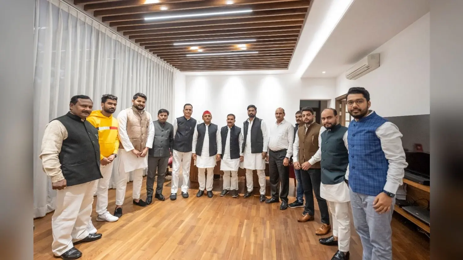 उप्र विधान सभा चुनाव: कर्मचारी राजनीति के धुरंधरों ने भी चुनावी मैदान में ठोंकी ताल