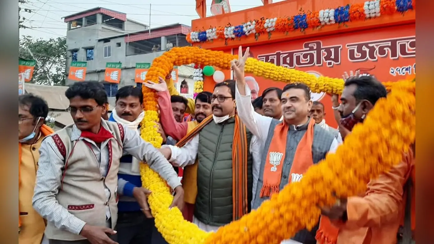 ममता के भाईपो अभिषेक बनर्जी को शुभेंदु अधिकारी ने दिया जवाब, देशभक्तों की भूमि से हूं, विश्वासघाती नहीं