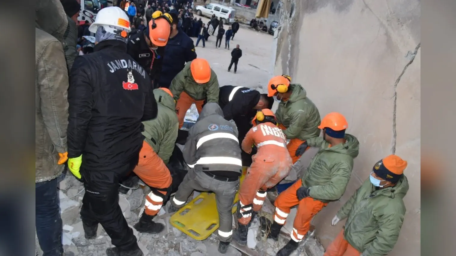 Turkey Earthquake: भीषण भूकंप में सिसकती जिंदगी! हादसे में फंसे 10 भारतीय, विदेश मंत्रालय ने बताया- सभी लोग…