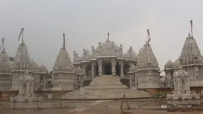 मंदिरों के शहर के रूप में विकसित हो रहा है गिरिडीह का मधुबन, पारसनाथ की तलहटी का बदल रहा नजारा