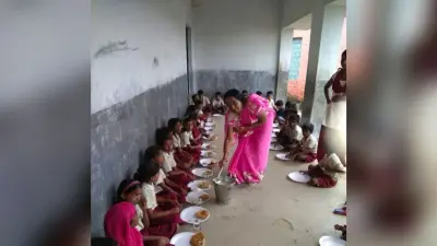 Teachers’ Day 2021 : रिटायर होने के बाद भी स्कूल में नि:शुल्क शिक्षा दे रहीं पूर्व प्रधानाध्यापिका सत्या दूबे