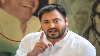 तेजस्वी यादव पहुंचे लंदन, विपक्ष से जुड़े मुद्दे पर रखेंगे अपनी बात, कैम्ब्रिज कैंपस में होगी परिचर्चा
