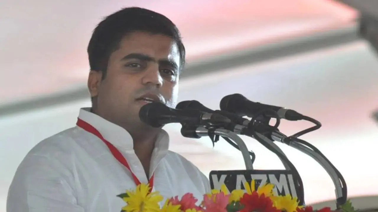 लोकसभा में यादव परिवार के प्रतिनिधित्व पर सवाल, मैनपुरी सीट से तेजप्रताप सिंह यादव लड़ेंगे चुनाव?