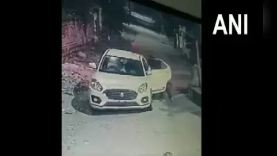 तेलंगाना: पिता के सामने बेटी का अपहरण, जानें क्यों युवकों ने दिया घटना को अंजाम, VIDEO