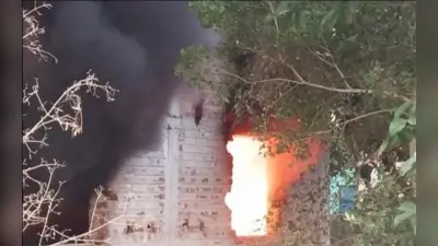 झारखंड : जामताड़ा के एक टेंट हाउस गोदाम में लगी आग, करीब 40 लाख रुपये का नुकसान