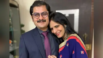 Karwa Chauth 2020 : ‘हप्पू सिंह’ से लेकर ‘तिवारी जी’ तक, ये टीवी एक्टर्स अपनी पत्नियों के लिए रखेंगे व्रत, देखें PHOTOS