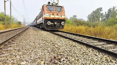 ओडिशा ट्रेन हादसे के बाद रेलवे सुरक्षा पर उठ रहे सवाल, पटरी बदलने पर खर्च नहीं हो रहे पैसे
