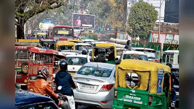 रांची के कचहरी रोड में चार महीने से बन रहा ड्रेनेज सिस्टम का काम अब तक नहीं हुआ पूरा, यातायात प्रभावित